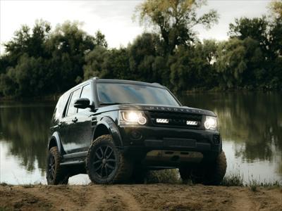 Lazer Lamps Grille Kit Land Rover Discovery 4 (2014+) incl. 2x Triple-R 750 G2 Elite